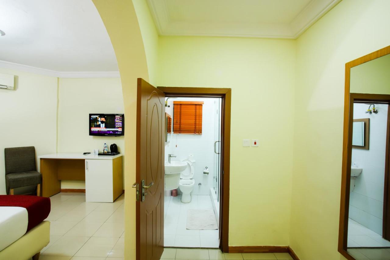 Chateux De Atlantique Hotel Aliayabiagba ภายนอก รูปภาพ