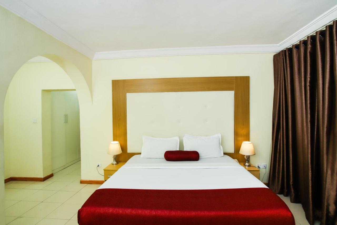 Chateux De Atlantique Hotel Aliayabiagba ภายนอก รูปภาพ