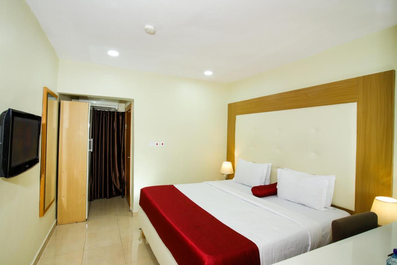 Chateux De Atlantique Hotel Aliayabiagba ภายนอก รูปภาพ