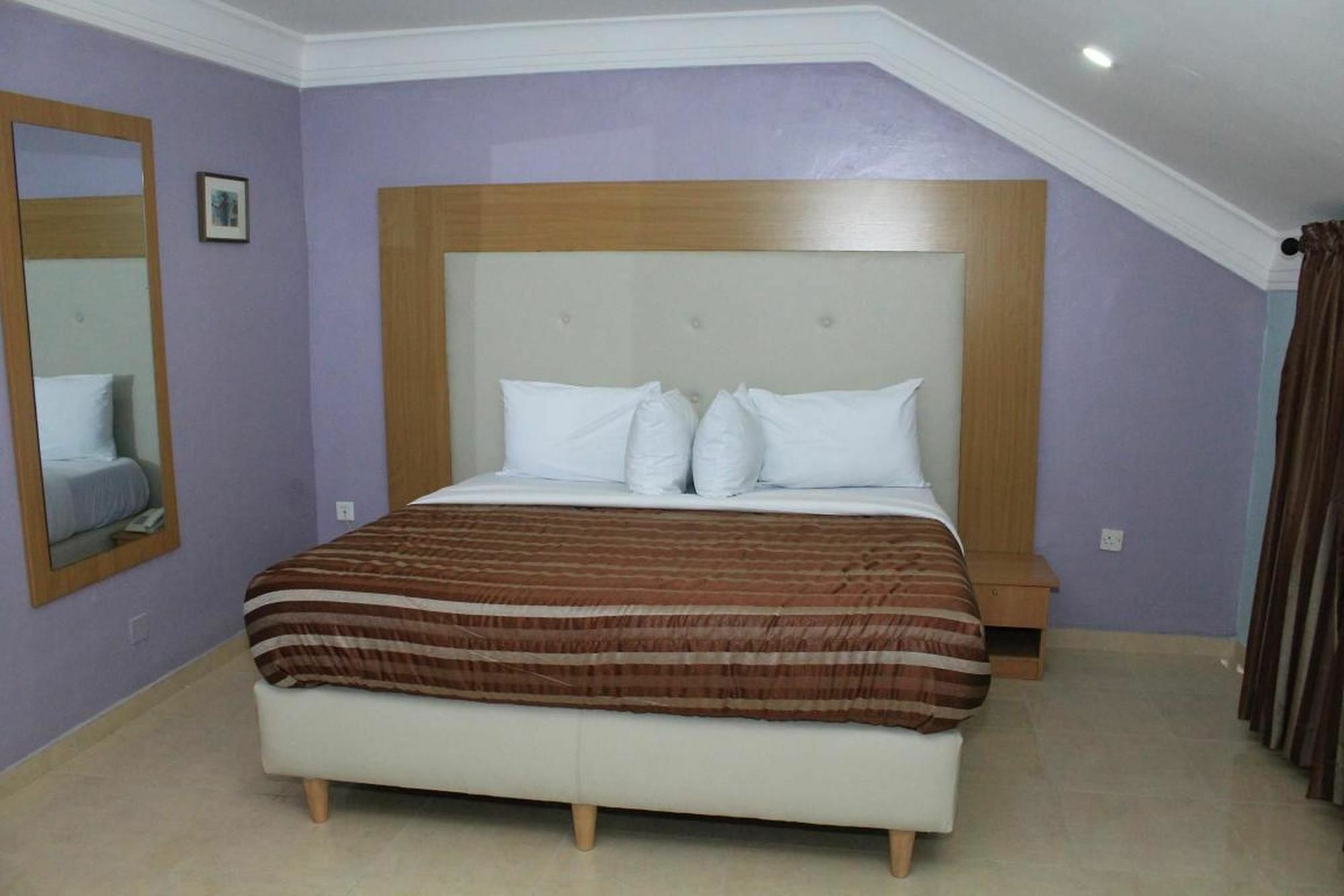 Chateux De Atlantique Hotel Aliayabiagba ภายนอก รูปภาพ